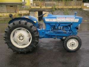 Vand tractoare Ford 50 cp