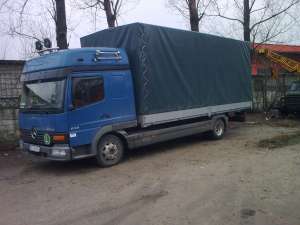 vand camion Mercedes Atego de 7,  5 to cu cabina dubla an fab 2004,  sau schimb cu duba de 3,  5 to