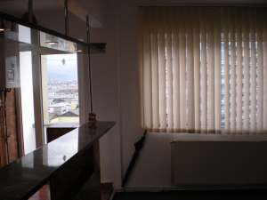 vand apartament 2 camere decomandat