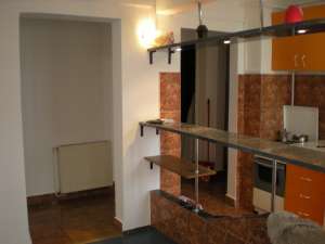 vand apartament 2 camere decomandat