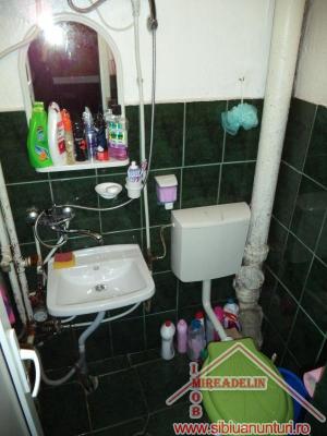 VAND CAMERA,  ZONA COMPA