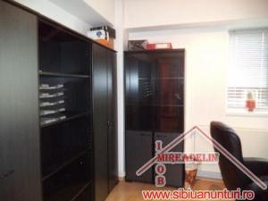 VAND APARTAMENT 4 CAMERE ,   TURNISOR