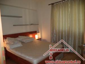 VAND APARTAMENT 4 CAMERE ,   TURNISOR