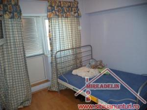 VAND APARTAMENT 4 CAMERE ,   TURNISOR