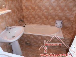 INCHIRIEZ APARTAMENT 2 CAMERE ,  ZONA STRAND II