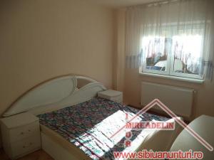 INCHIRIEZ APARTAMENT 3 CAMERE ,  68 mp,  MIHAI VITEAZU