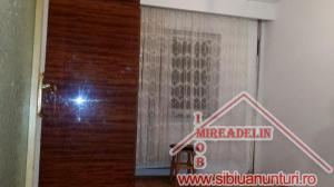 INCHIRIEZ APARTAMENT 4 CAMERE ,  86 mp,  TURNISOR
