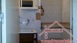 INCHIRIEZ APARTAMENT 4 CAMERE ,  86 mp,  TURNISOR