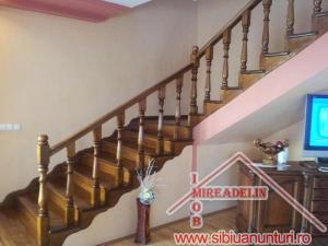 INCHIRIEZ VILA 5 CAMERE,    TURNISOR