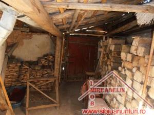 VAND CASA 3 CAMERE IN RASINARI ,  ZONA CENTRALA