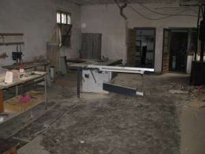 dau spre inchiriere atelier de tamplarie
