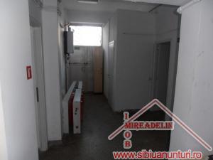 INCHIRIEZ SPATIU COMERCIAL ,  125 mp,  ZONA GARII