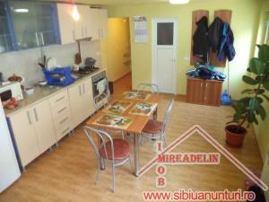 VAND CASA,  2 CAMERE,  TEREZIAN