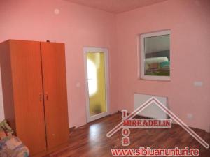 VAND CASA,  2 CAMERE,  TEREZIAN