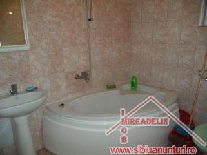 VAND CASA,  2 CAMERE,  TEREZIAN