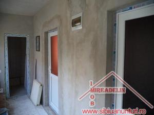 VAND CASA,  2 CAMERE,  TEREZIAN