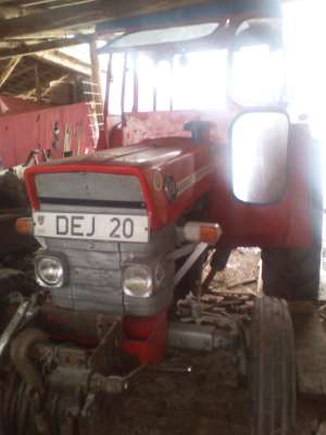 Tractor Massey Fergunson