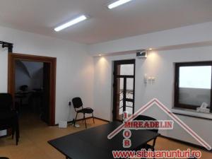 INCHIRIEZ SPATIU BIROURI,  35 mp,  ZONA ULTRACENTRALA