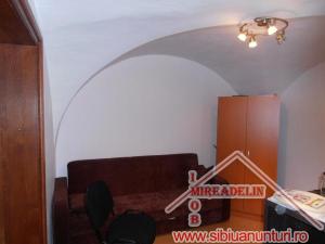 INCHIRIEZ SPATIU BIROURI,  35 mp,  ZONA ULTRACENTRALA