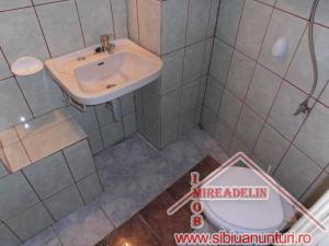 INCHIRIEZ APARTAMENT 2 CAMERE ,   ZONA GARII