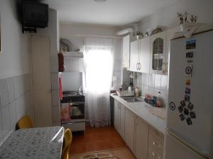 VAND APARTAMENT 2 CAMERE ,   ZONA VASILE AARON