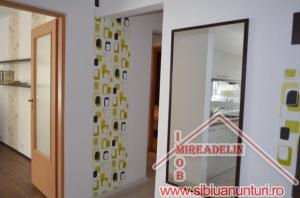 INCHIRIEZ APARTAMENT 3 CAMERE,   LUX,   STRAND