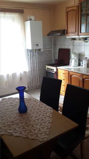 Vand Apartament 3 camere + GARAJ zona Baragan