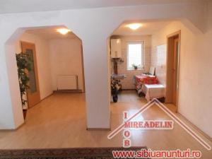 INCHIRIEZ APARTAMENT LA CASA,  3 CAMERE ,  TEREZIAN