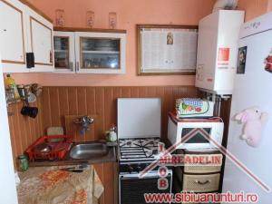 VAND GARSONIERA ,   IN ZONA VASILE AARON