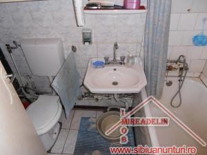 VAND GARSONIERA ,   IN ZONA VASILE AARON