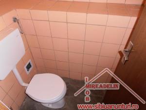INCHIRIEZ SPATIU COMERCIAL ,  131 mp , STR. 9 MAI