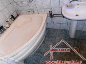 INCHIRIEZ SPATIU BIROURI ,  90 mp , STR. 9 MAI