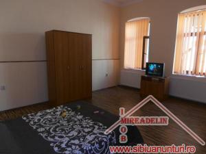 INCHIRIEZ APARTAMENT  2 CAMERE,  ULTRACENTRAL