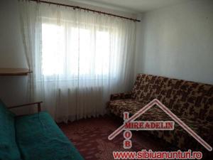 INCHIRIEZ APARTAMENT 2 CAMERE,  48 MP,  VASILE AARON