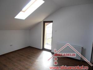 INCHIRIEZ VILA 5 CAMERE,  P+E,  ZONA TREI STEJARI