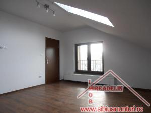 INCHIRIEZ VILA 5 CAMERE,  P+E,  ZONA TREI STEJARI