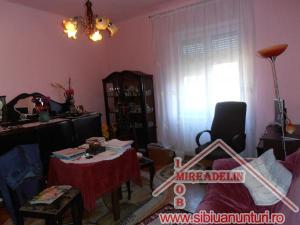 VAND APARTAMENT 2 CAMERE,   Zona Soseaua Alba Iulia