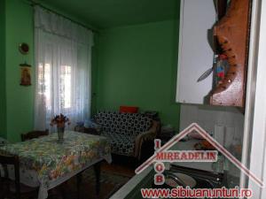 VAND APARTAMENT 2 CAMERE,   Zona Soseaua Alba Iulia