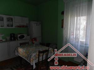 VAND APARTAMENT 2 CAMERE,   Zona Soseaua Alba Iulia