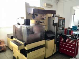 Masina de electroeroziune Fanuc