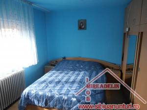 INCHIRIEZ APARTAMENT 2 CAMERE,  60 MP,  TEREZIAN
