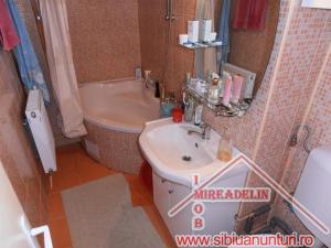 INCHIRIEZ APARTAMENT 2 CAMERE,  60 MP,  TEREZIAN