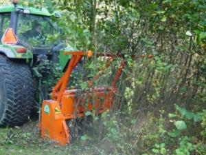 Tocator pentru curatarea pasunilor AF 230 - AGRIMASTER