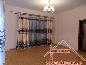 INCHIRIEZ APARTAMENT 2 CAMERE,  MODERN,  STRAND