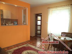 VAND APARTAMENT 4 CAMERE,   SOSEAUA ALBA IULIA