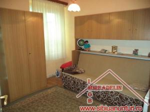 VAND APARTAMENT 4 CAMERE,   SOSEAUA ALBA IULIA