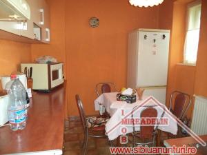 VAND APARTAMENT 4 CAMERE,   SOSEAUA ALBA IULIA