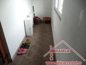 VAND APARTAMENT 4 CAMERE,   SOSEAUA ALBA IULIA
