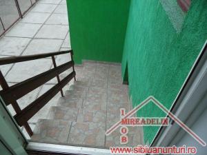 VAND APARTAMENT 4 CAMERE,   SOSEAUA ALBA IULIA