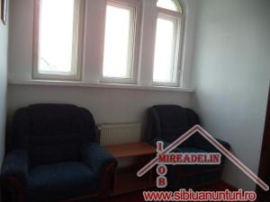 INCHIRIEZ APARTAMENT 2 CAMERE,  94 mp,  STRAND II